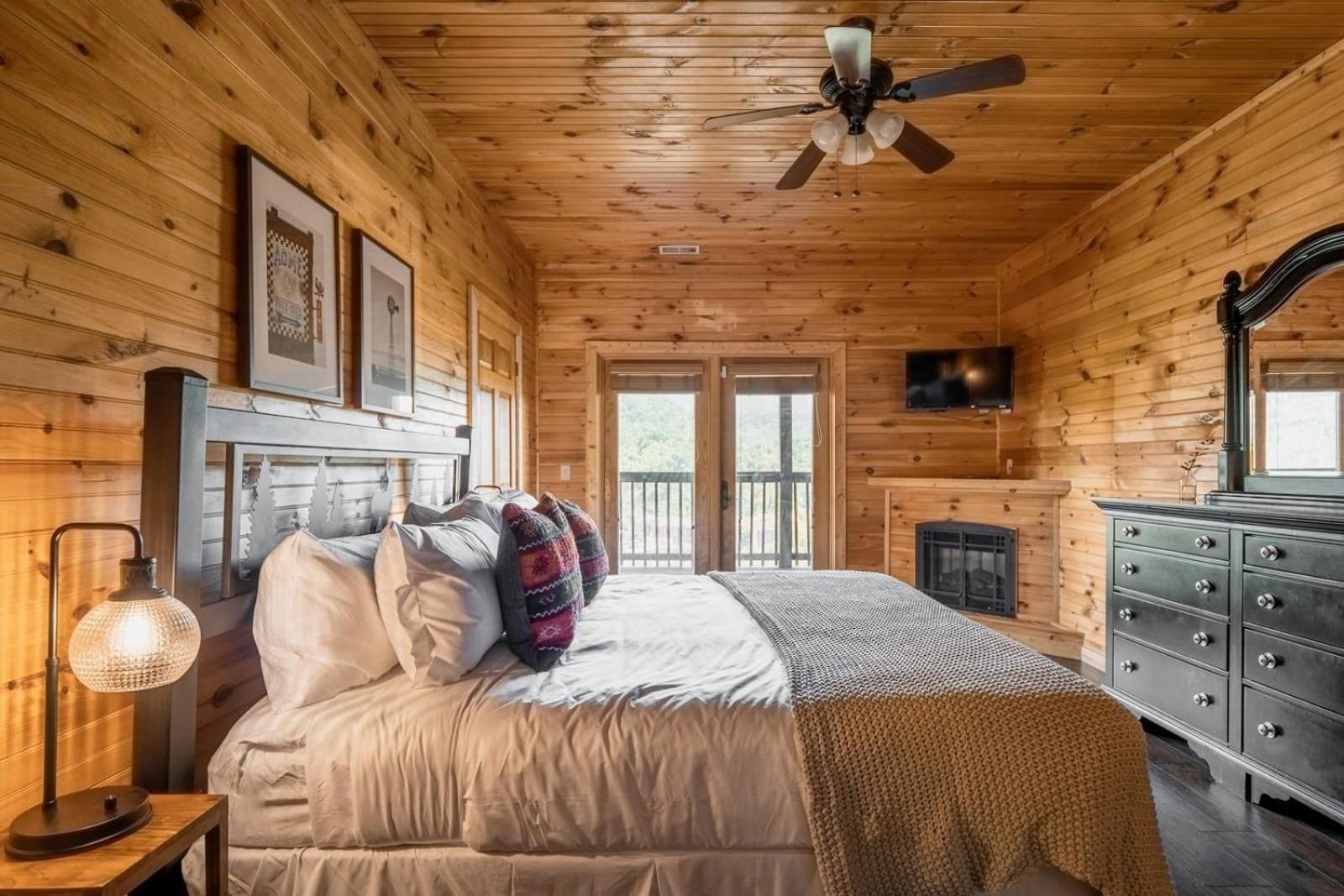 Hickory Ridge By Avantstay Incredible Private Elevated Cabin Sleeps 20 Gatlinburg Esterno foto